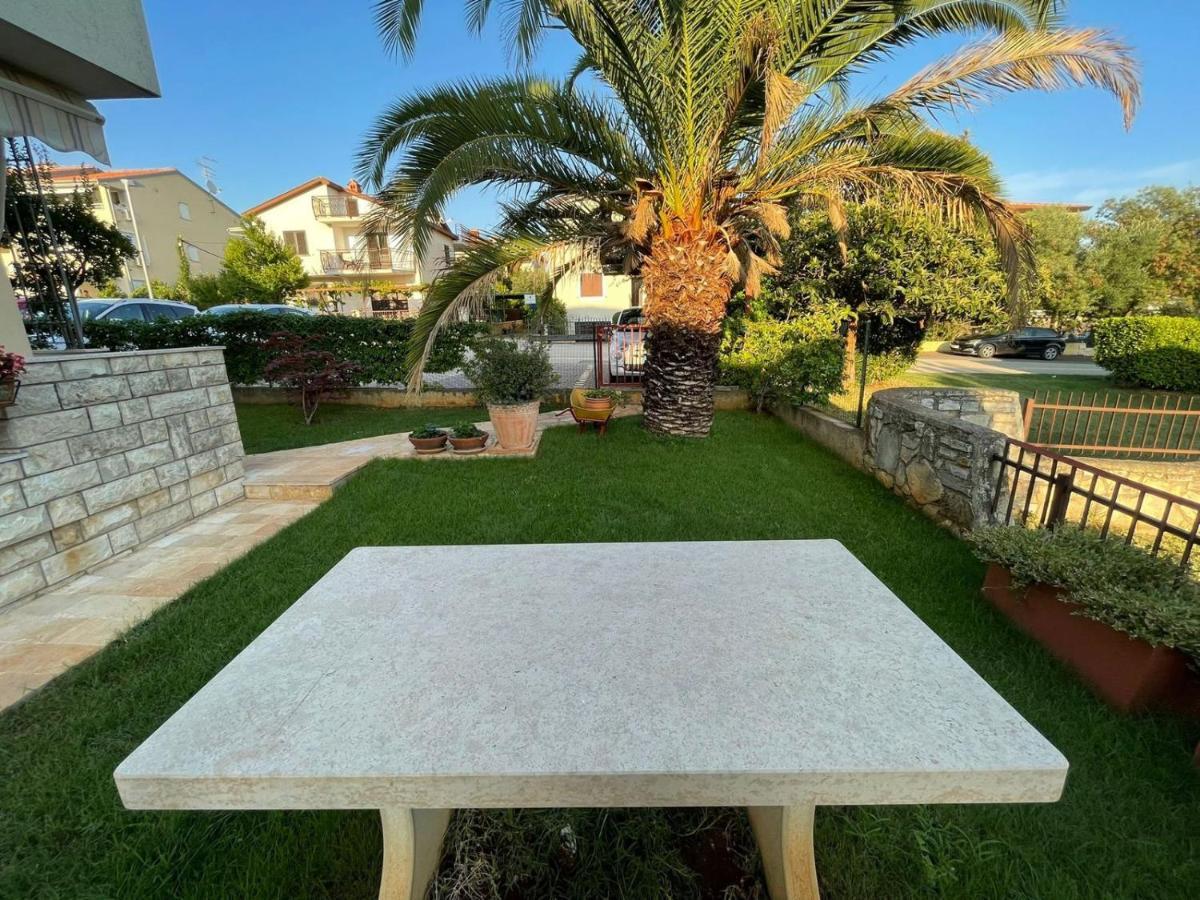 Apartman Hola Novigrad Istria Exterior foto